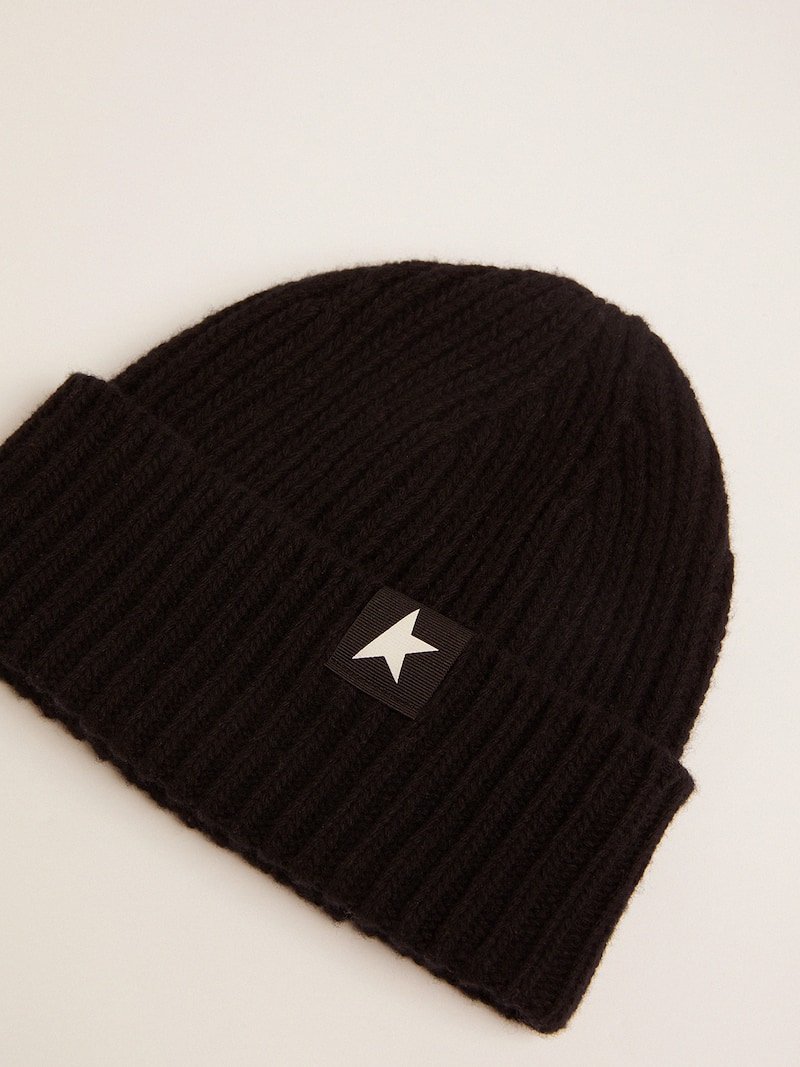 Golden Goose - Bonnet noir en laine avec &eacute;toile blanche in 