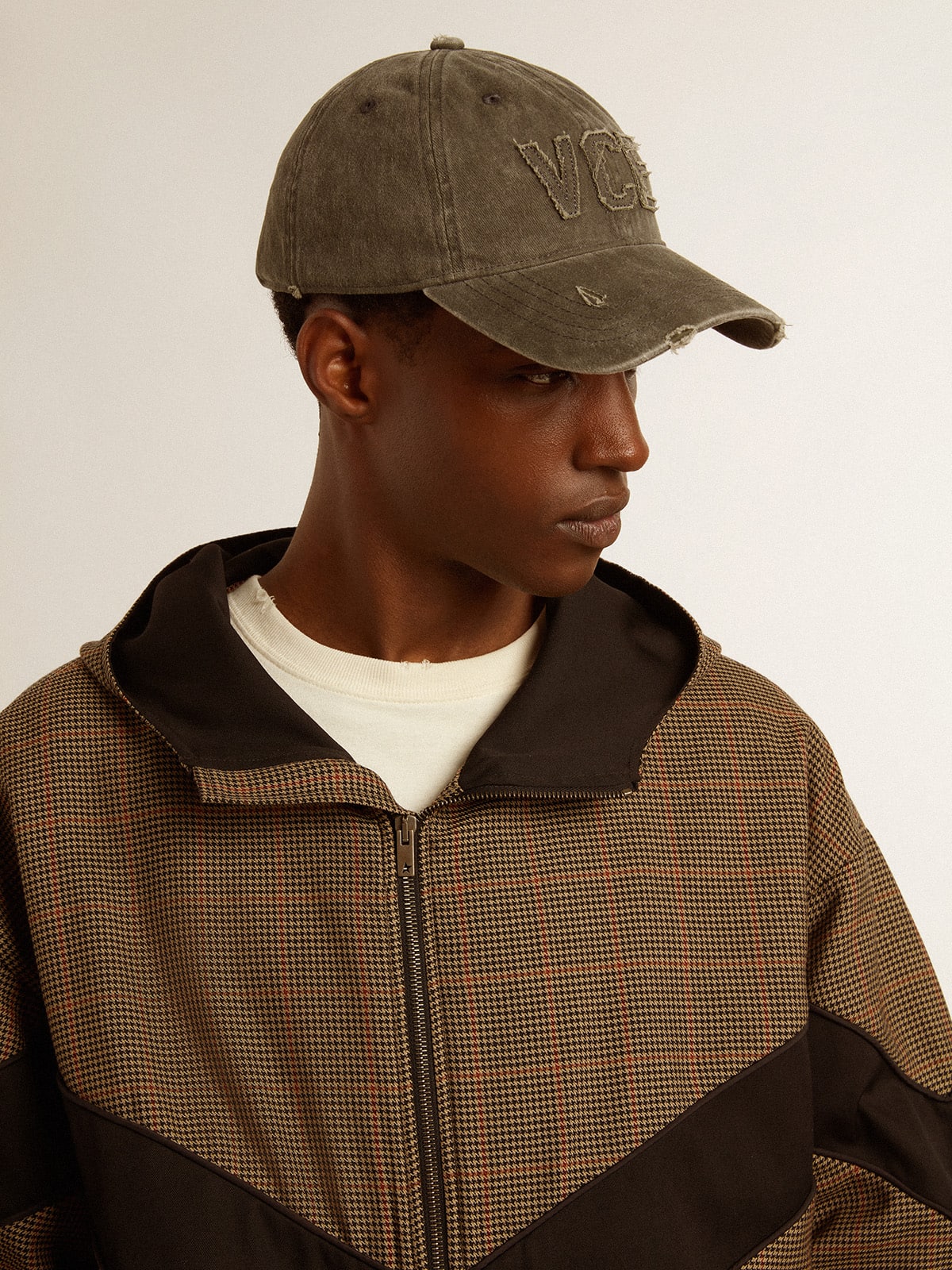 Golden Goose - Olive-green cotton baseball cap with a lived-in finish in 