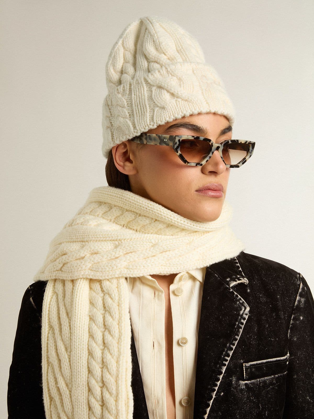 Golden Goose - Berretto in lana bianca con ricamo in 