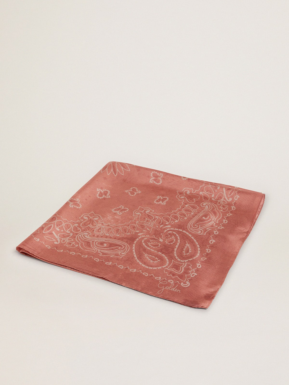 Golden Goose - Foulard  color rosa antico con motivo plaisley in 