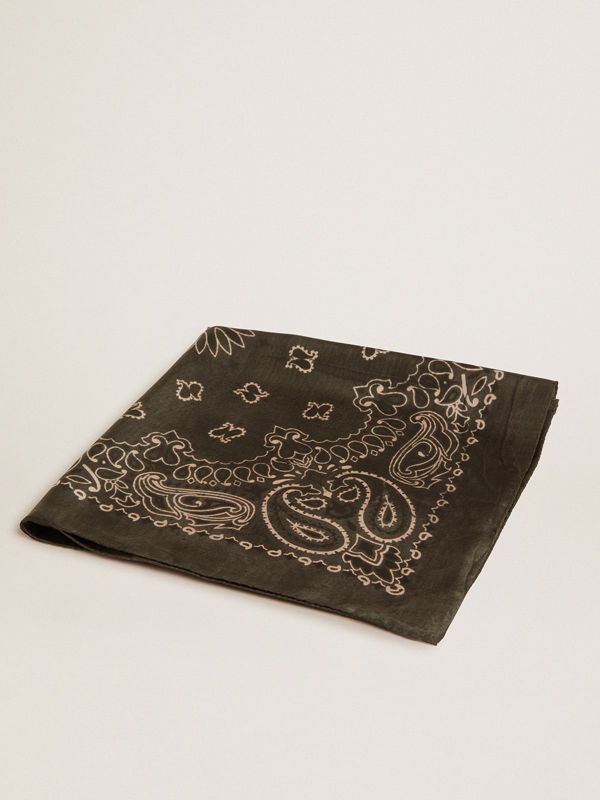 Golden Goose - Foulard color verde muschio con motivo paisley in 