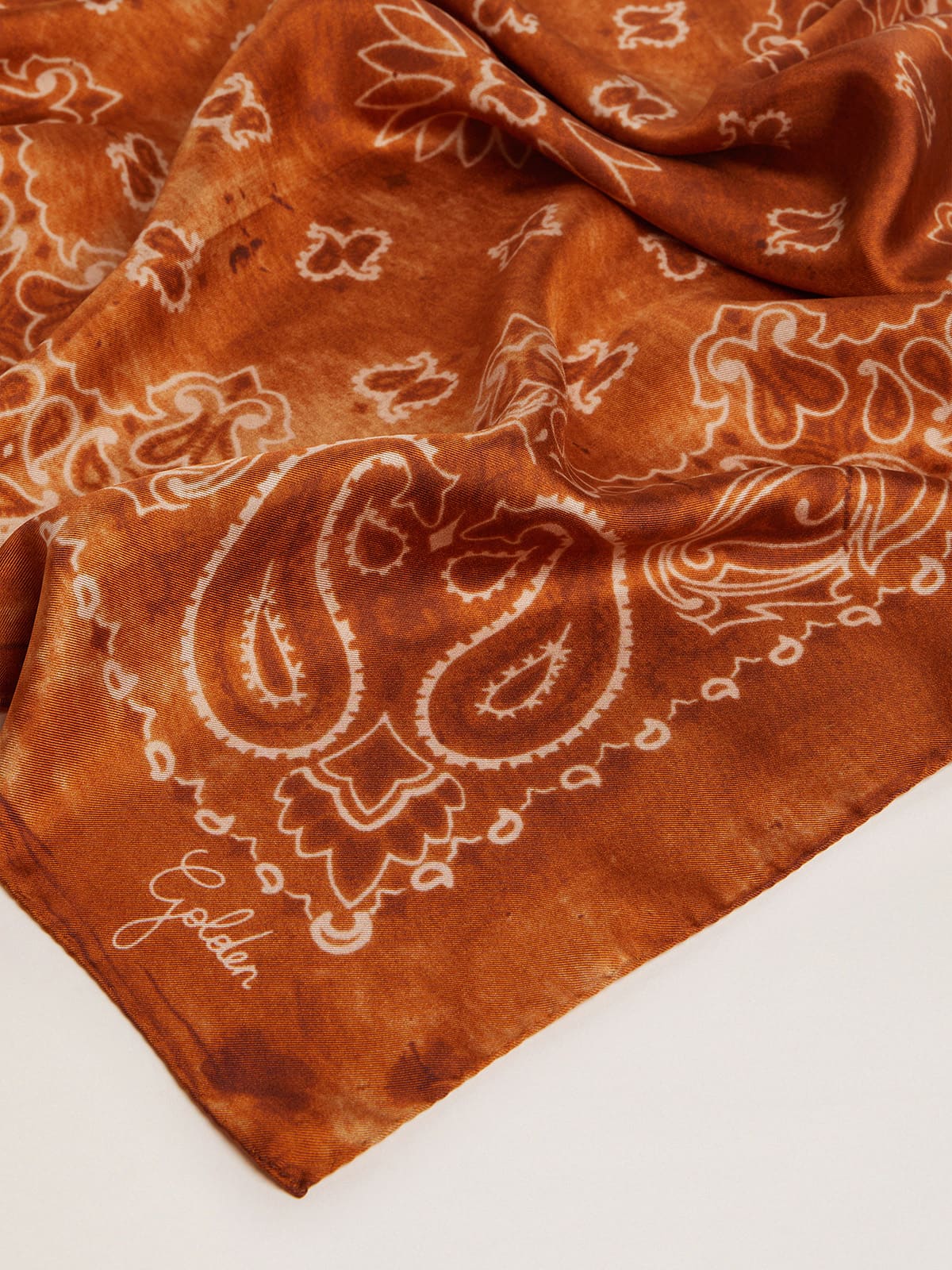 Golden Goose - Terracotta-colored Golden Collection scarf with paisley pattern in 