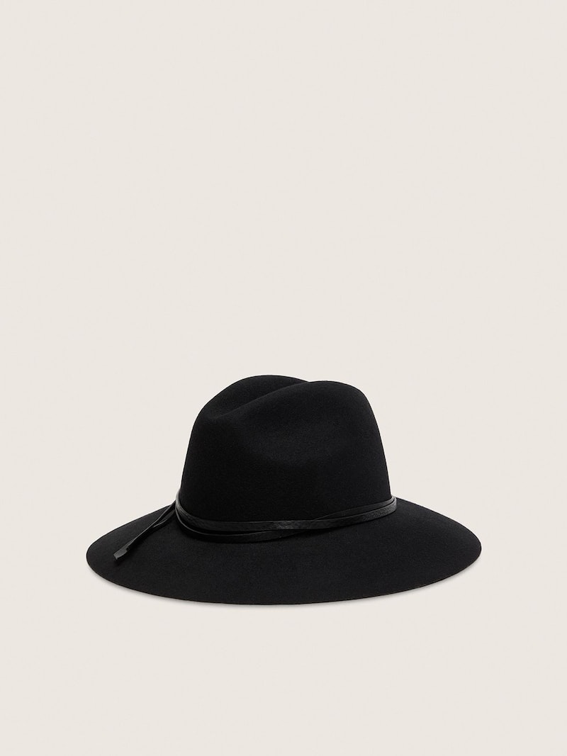 Golden Goose - Chapeau noir avec bride en cuir in 