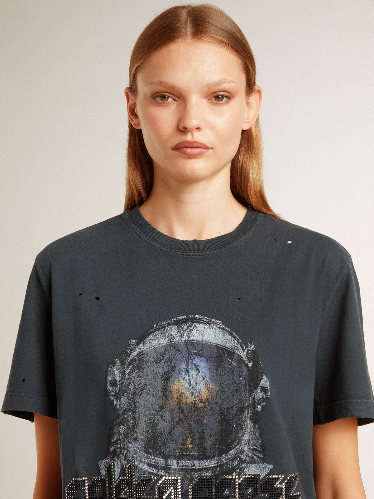 Golden Goose - Schwarzes T-Shirt mit mehrfarbigem Printmotiv in 