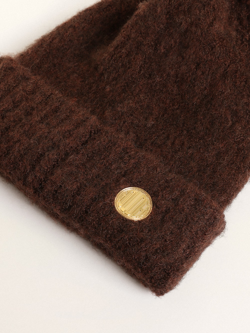 Golden Goose - Bonnet couleur café en laine avec pompon in 