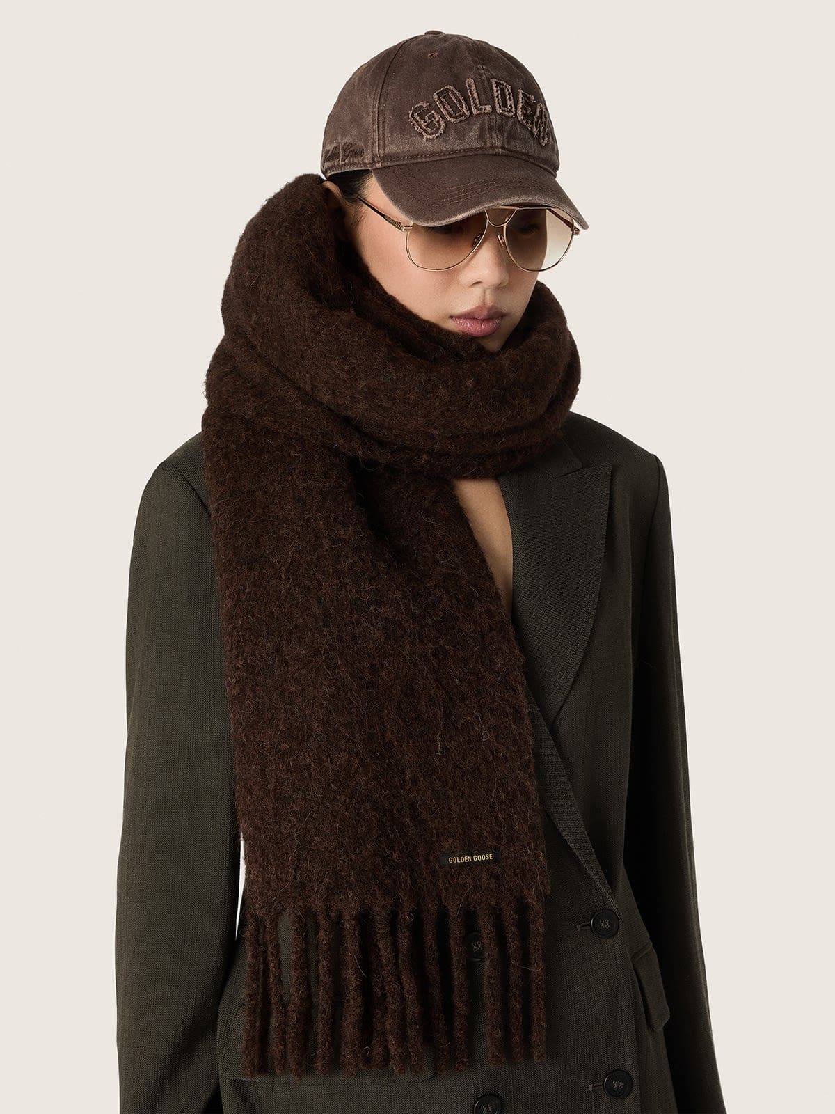 &Eacute;charpe en laine alpaga marron fonc&eacute; avec franges