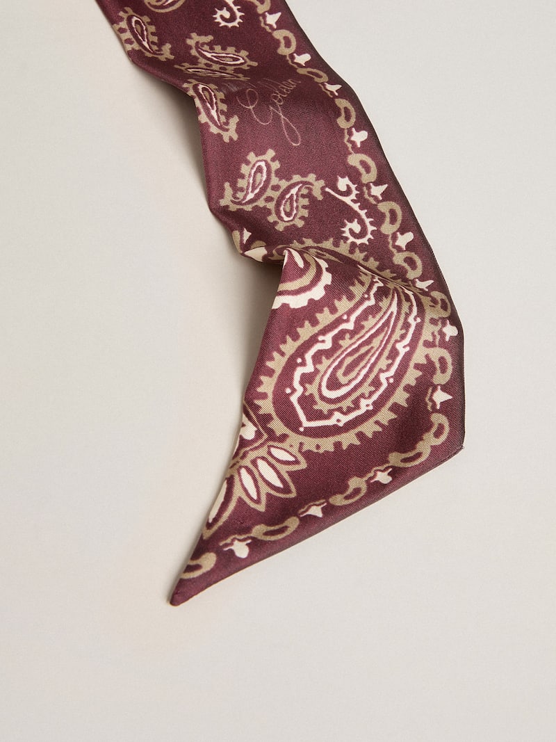 Golden Goose - Nastro in twill di seta color bordeaux con motivo paisley in 