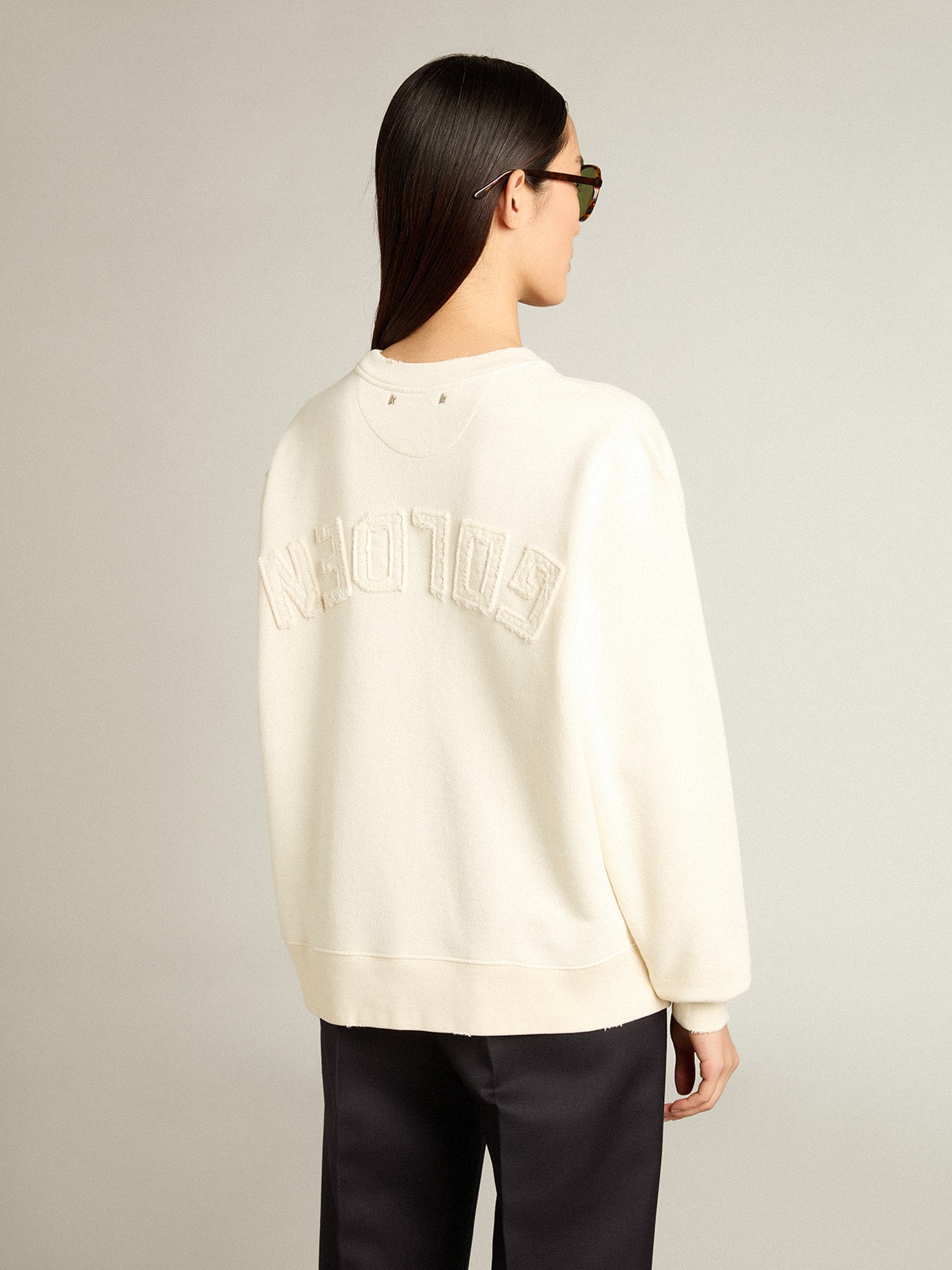 Golden Goose - Sweat-shirt blanc vieilli avec logo inversé dans le dos - Jersey Capsule in 