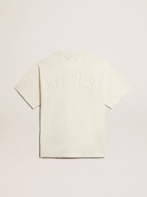 Golden Goose - T-shirt in aged white with reverse logo on the back - Asian fit in 