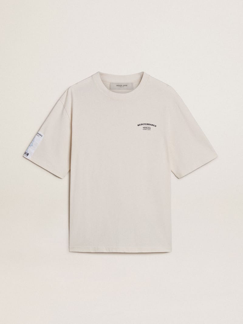 White unisex T-shirt with Mediterranean print and Pescheria Golden patch on the sleeve