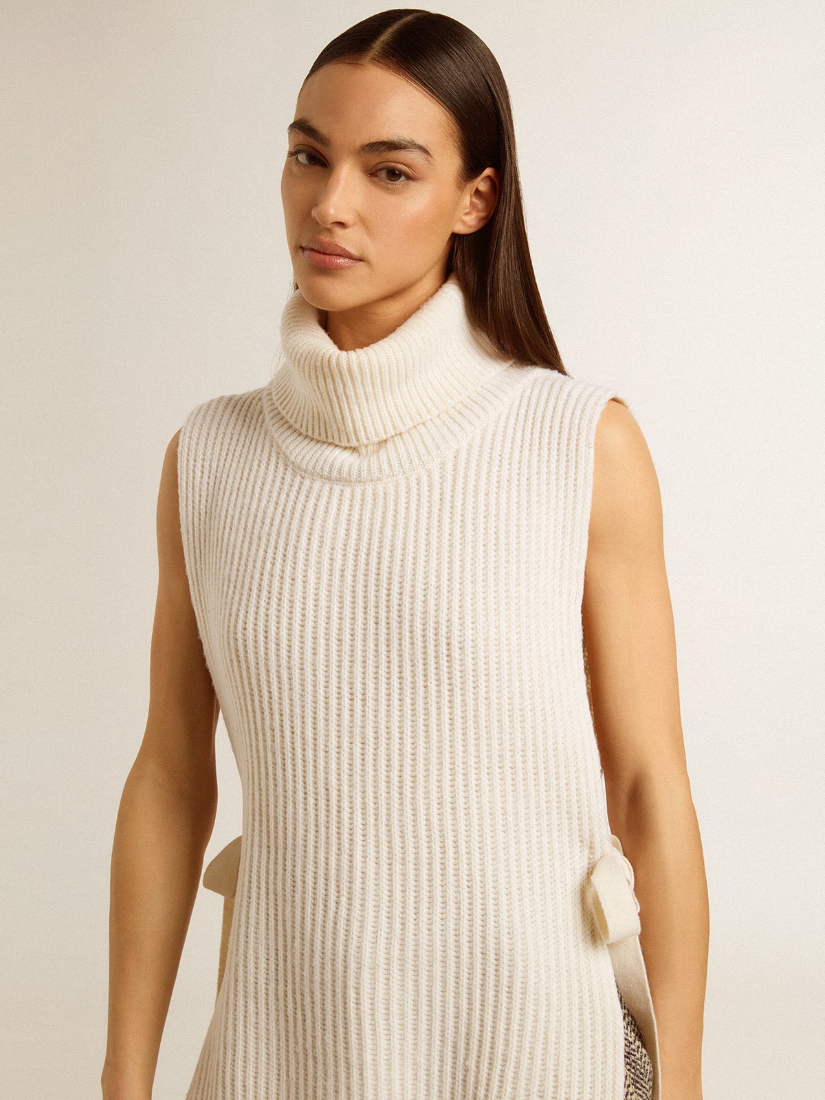 Golden Goose - Unisex white high-neck sleeveless sweater in ribbed wool in 