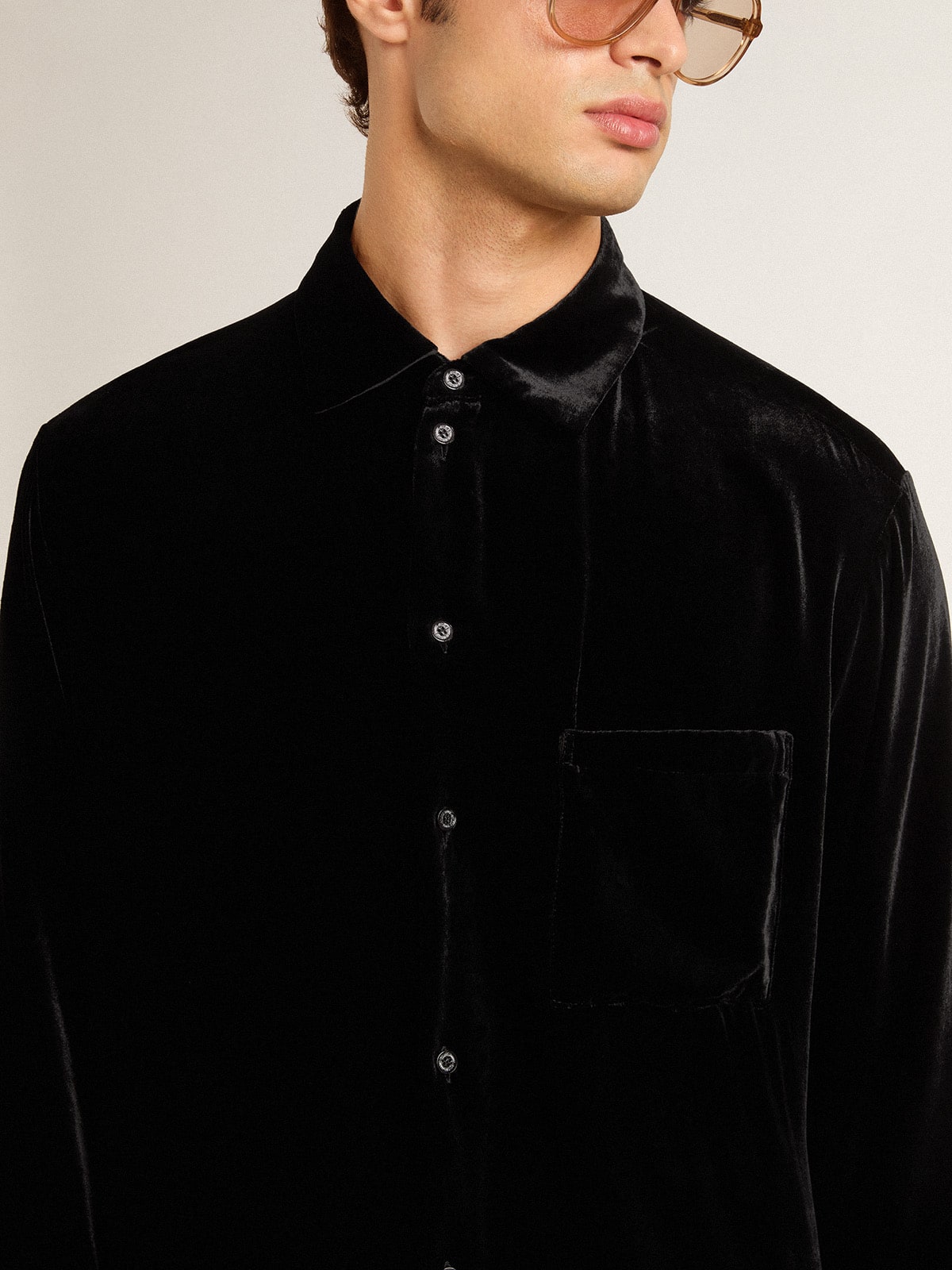 Golden Goose - Velvet-effect black shirt with embroidery in 