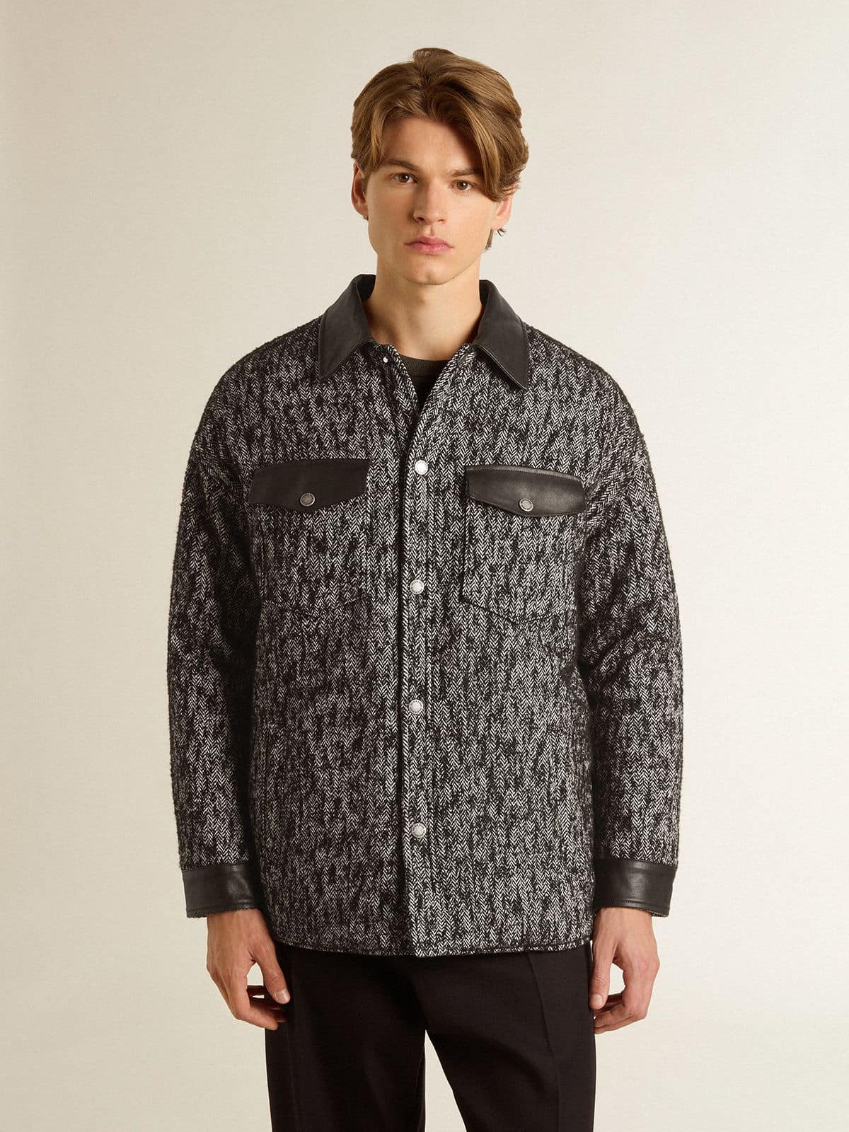 Golden Goose - Chaqueta con motivo espina de pez gris con detalles de piel negra in 