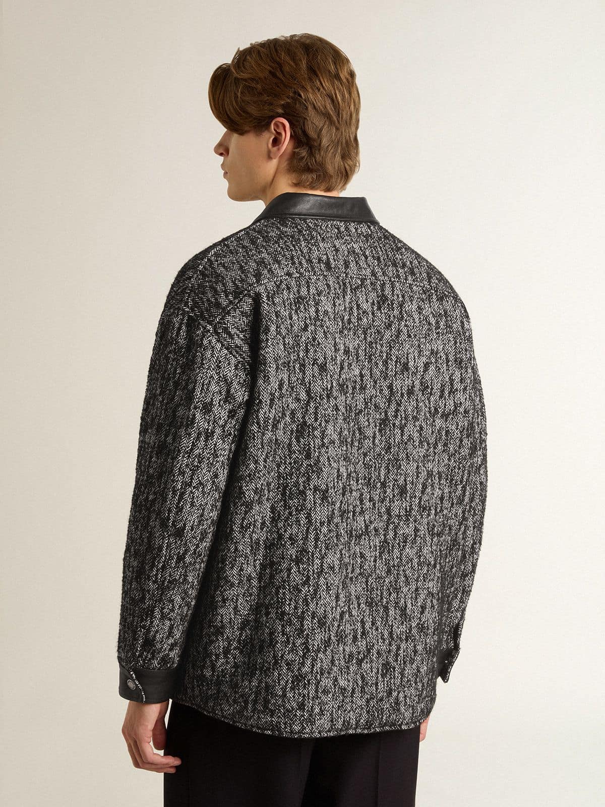 Golden Goose - Chaqueta con motivo espina de pez gris con detalles de piel negra in 