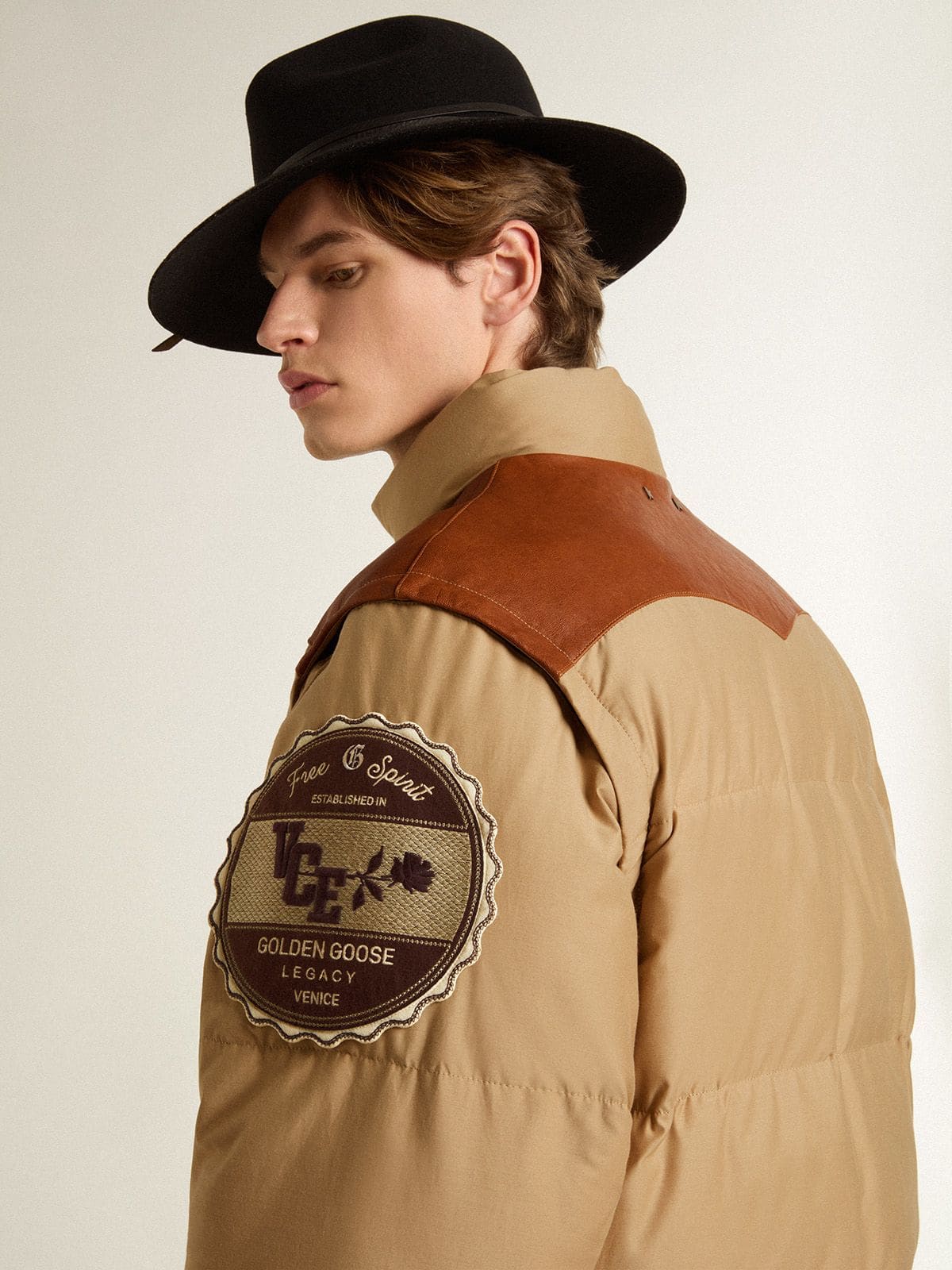 GOLDEN GOOSE ベージュ ジャケット Golden Goose】ストライプ ジャケット（ベージュ）