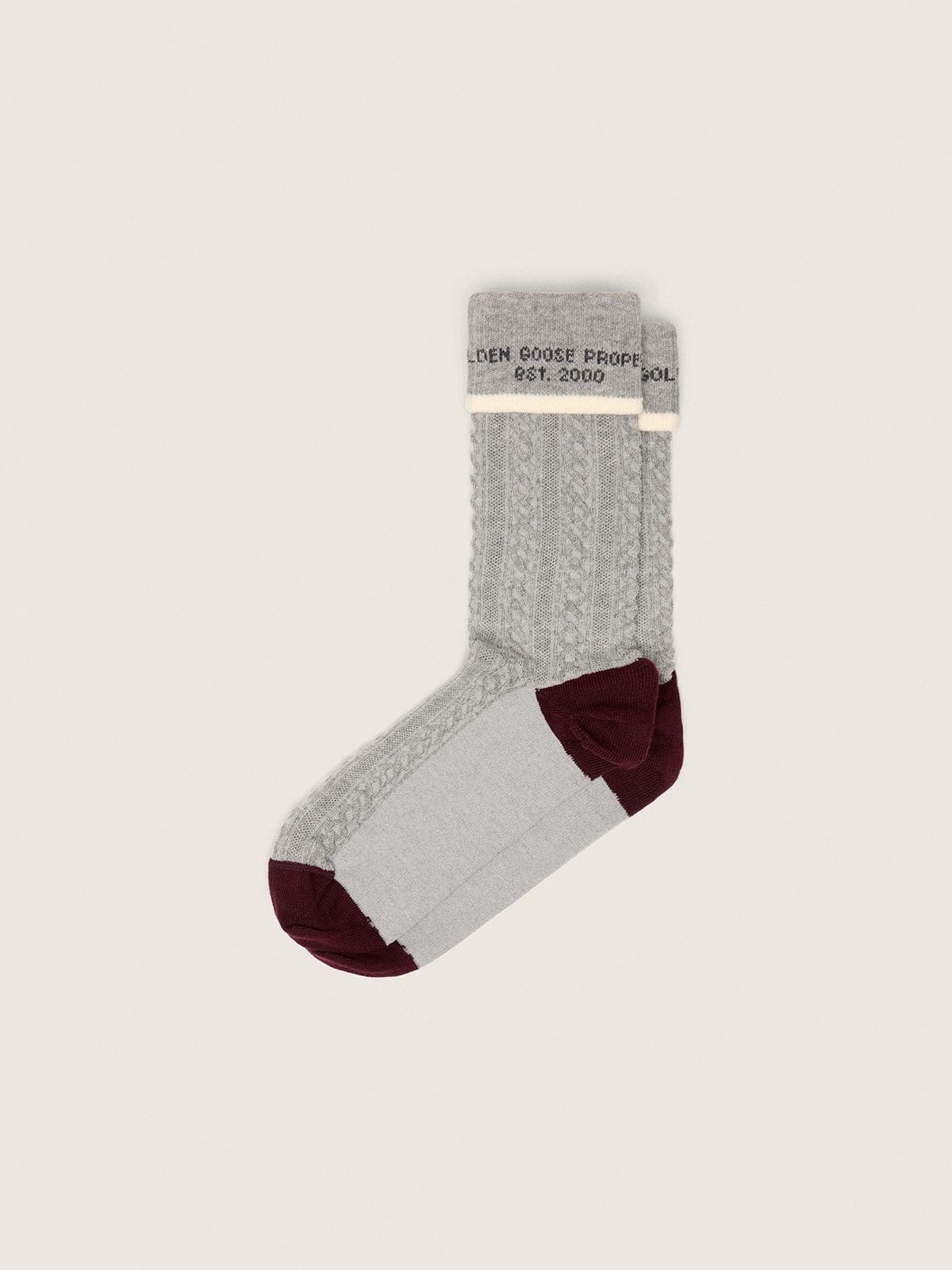 Chaussettes grises avec revers et d&eacute;tails bordeaux et cr&egrave;me