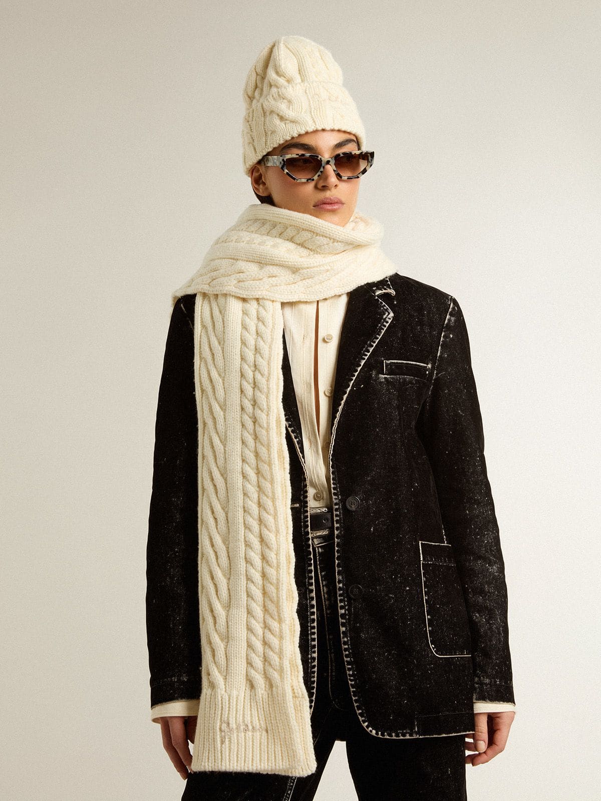 Golden Goose - Sciarpa in lana bianca con ricamo in 