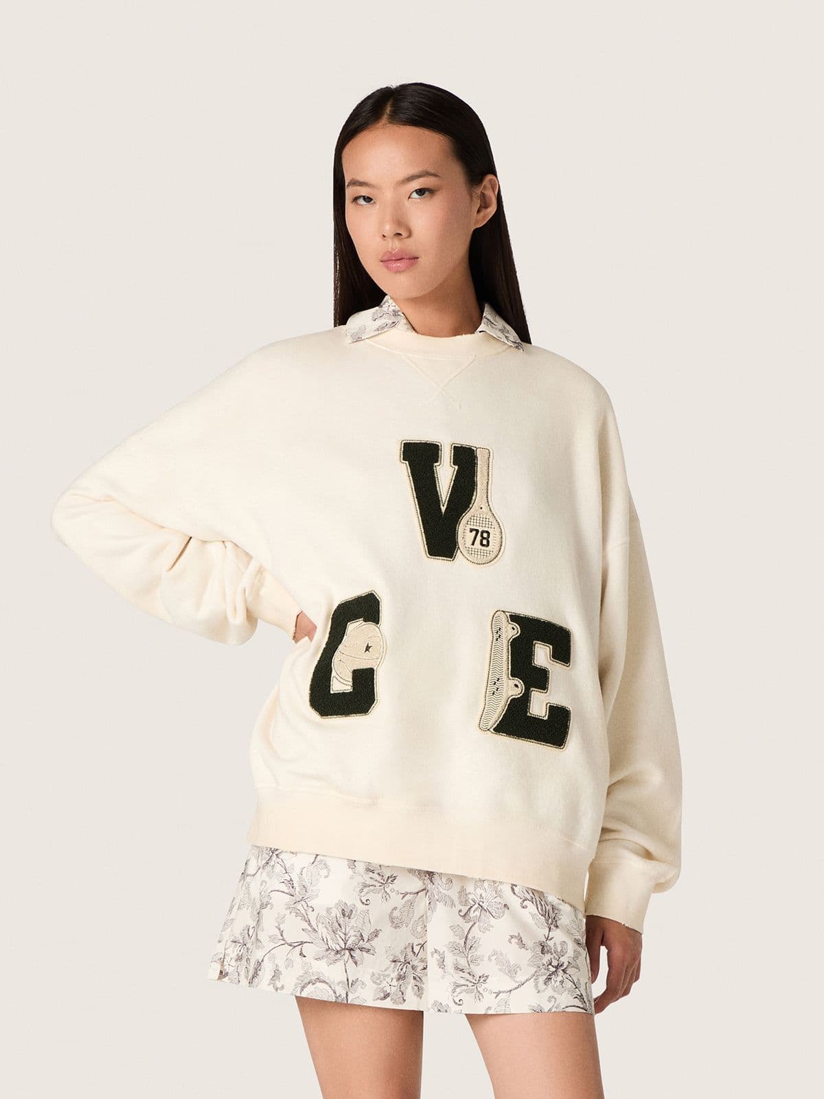 Golden Goose - Felpa Unisex Star in cotone bianco vintage con patch ricamato VCE in 