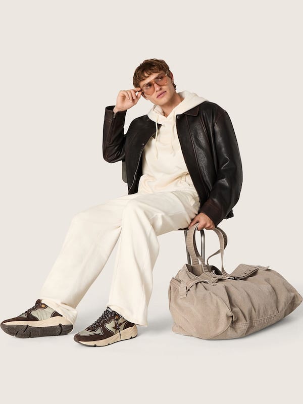 Star unisex sweatpants in vintage white fleece