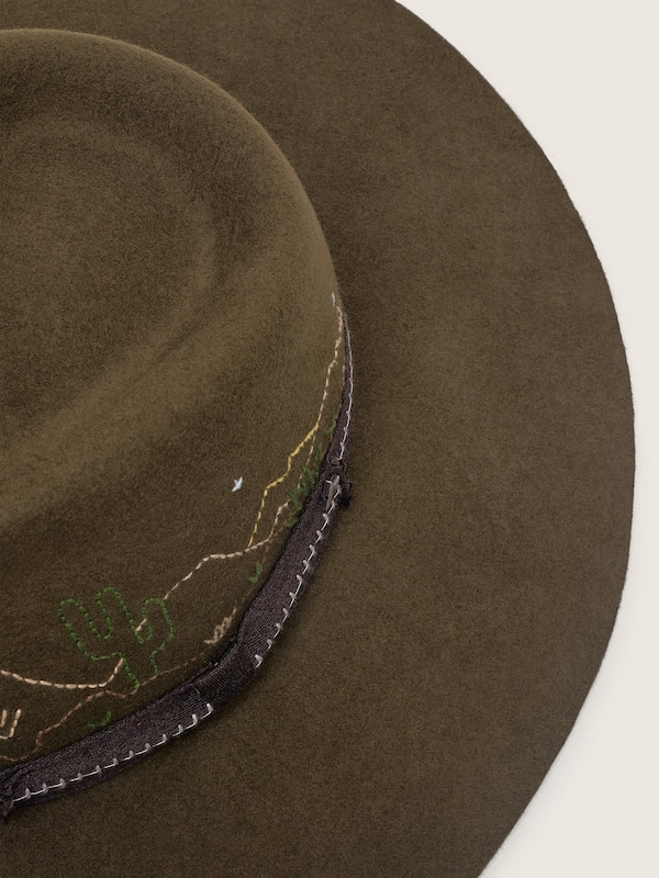 Golden Goose - Olive-green fedora hat with brown ribbon and desert-themed embroidery in 