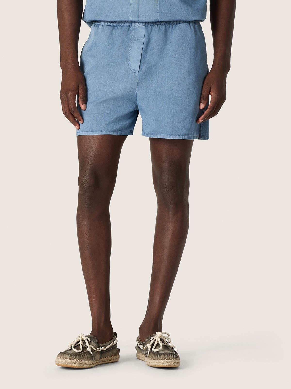 Golden Goose - Short unisexe en serg&eacute; de coton bleu ciel clair in 