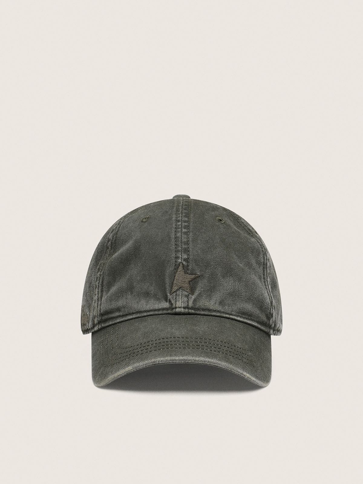 Golden Goose - Bon&eacute; cor verde-oliva escuro com estrela bordada tom sobre tom in 