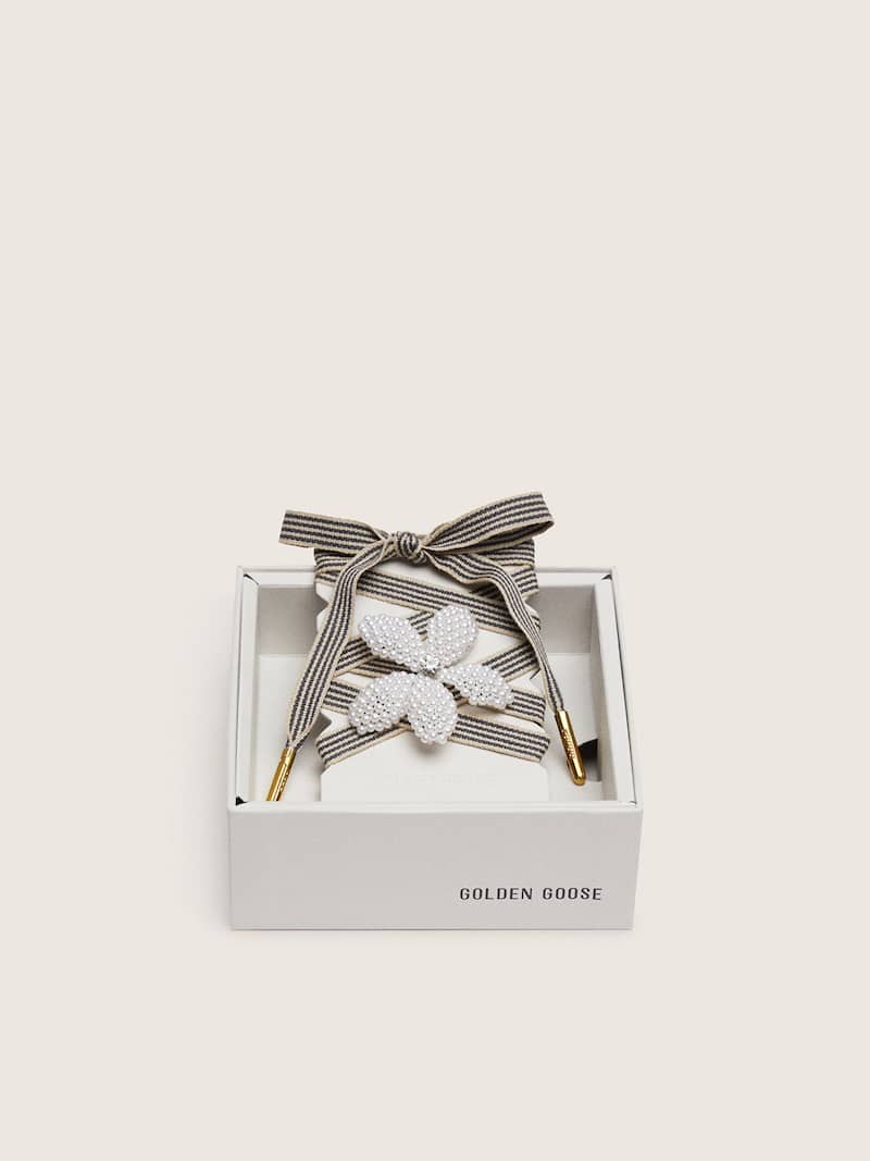 Skin "Vintage" black and beige striped laces with flower-shaped charm