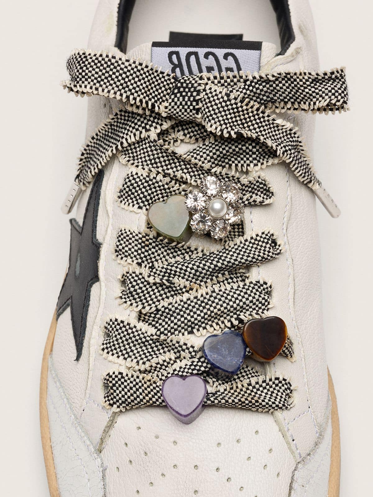 Skins silver glitter laces with charms