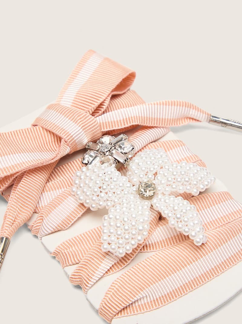 Golden Goose - Skins laccio a righe bianche e rosa con charm di perline e charm di cristalli in 