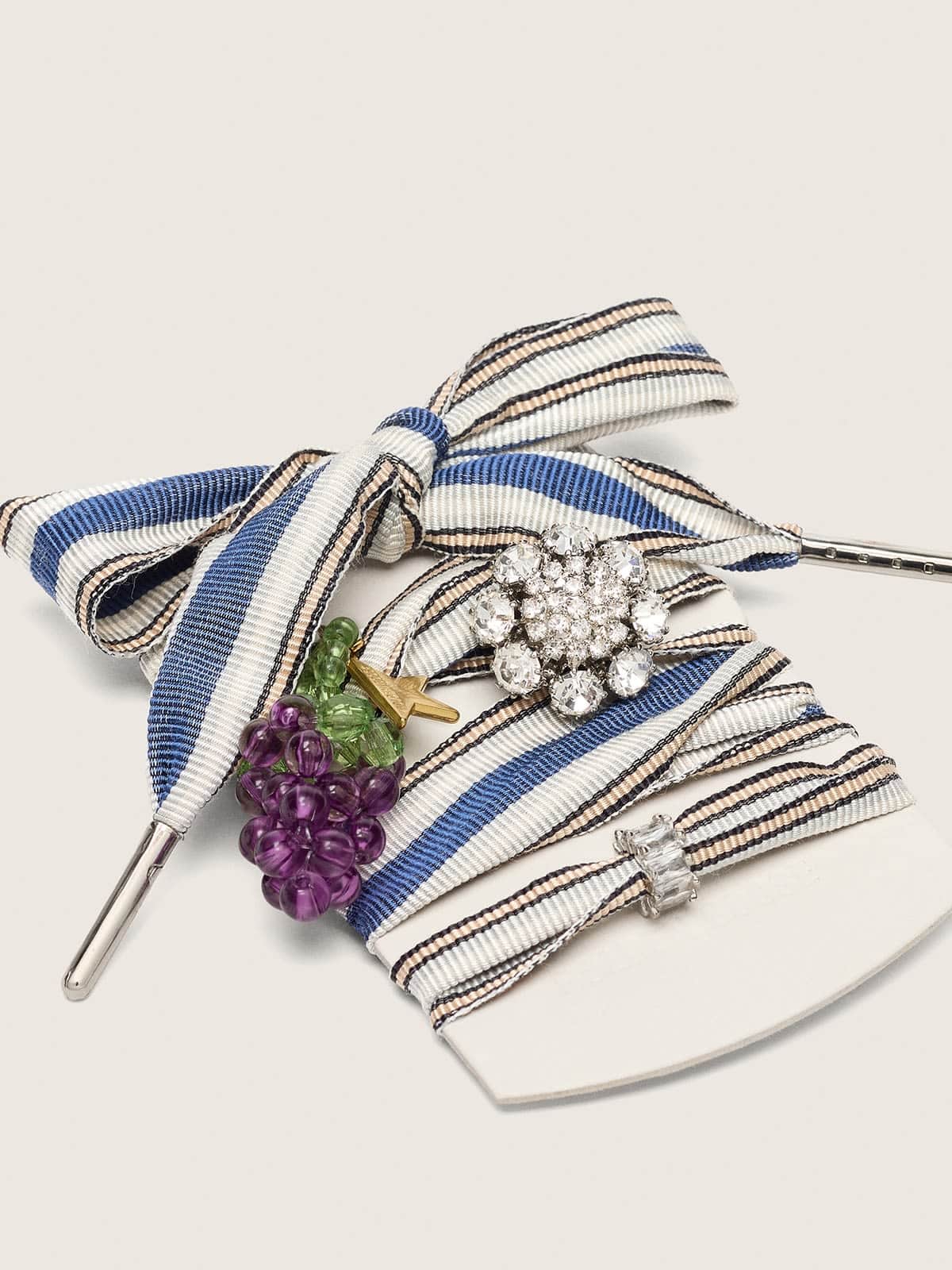 Skins シューレース ストライプ グレープ＆クリスタルチャーム