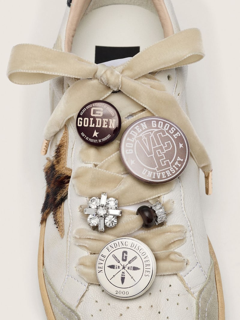 Golden Goose - Skins cordones rosa p&aacute;lido con charms y broches in 