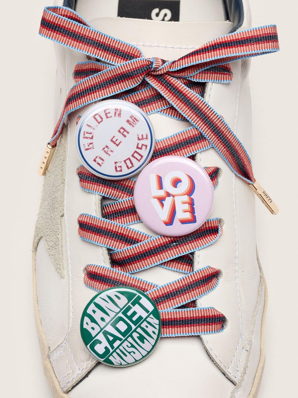 Golden Goose - Skins multicolor laces with turtle charm and pins in 