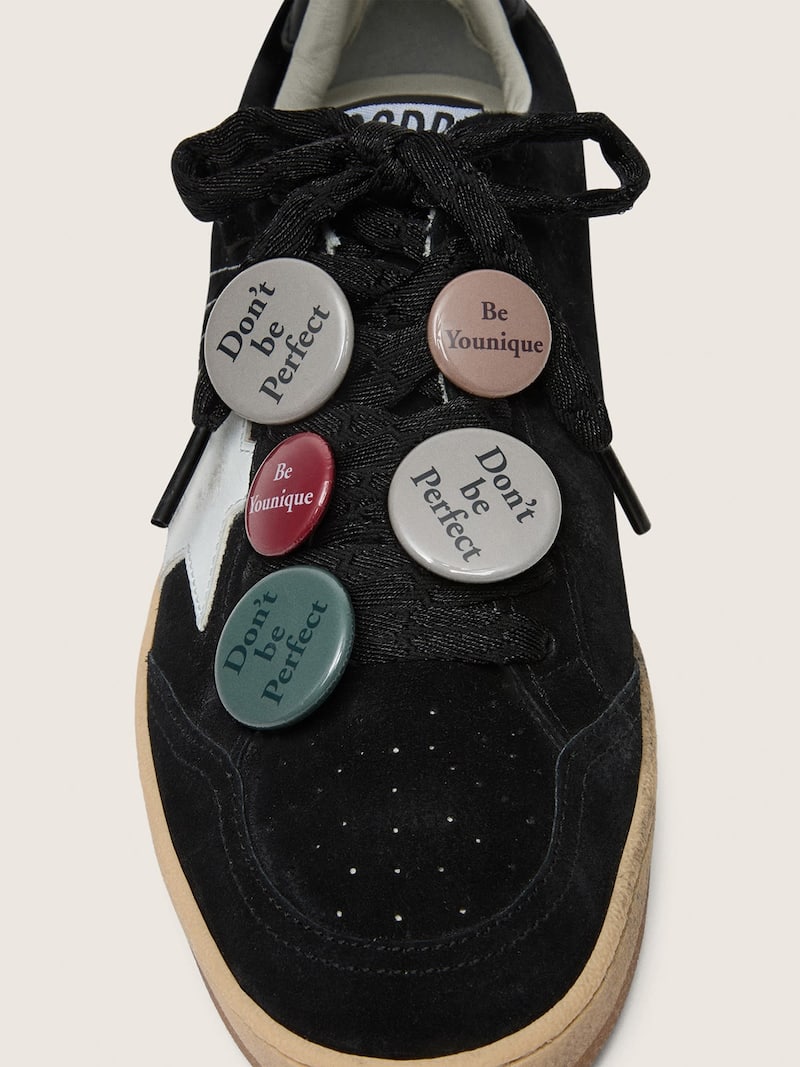 Golden Goose - Skins cordones negros con broches multicolor in 