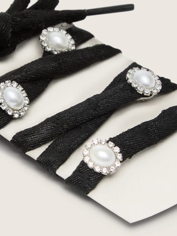 Golden Goose - Skins black laces with pearl charms in 