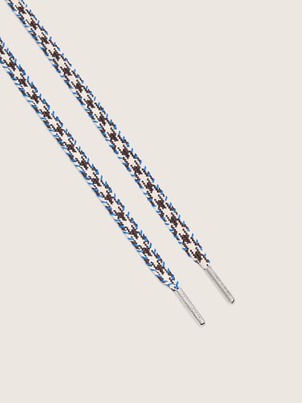 Lacets en corde cr&egrave;me, bleu &eacute;lectrique et marron avec d&eacute;tails argent&eacute;s