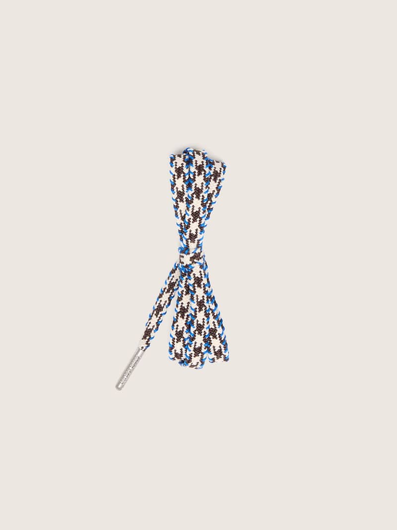 Lacets en corde cr&egrave;me, bleu &eacute;lectrique et marron avec d&eacute;tails argent&eacute;s