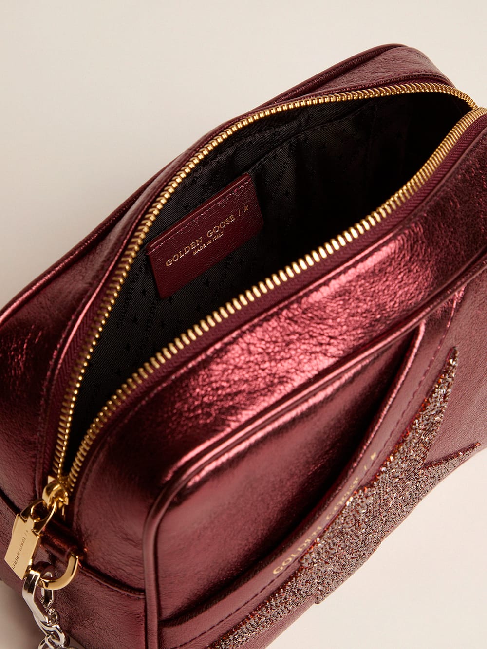 Golden Goose - Sac Star Bag en cuir lamé rouge avec étoile Swarovski in 