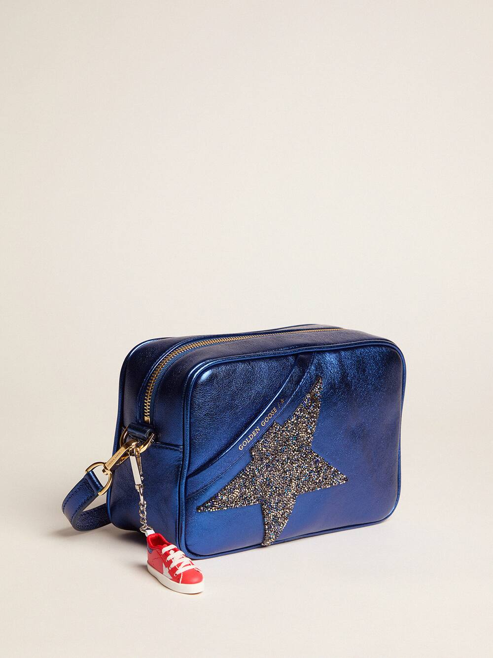 Golden Goose - Blaue Tasche Star Bag aus Metallic-Leder mit Stern aus Swarovski-Kristallen in 