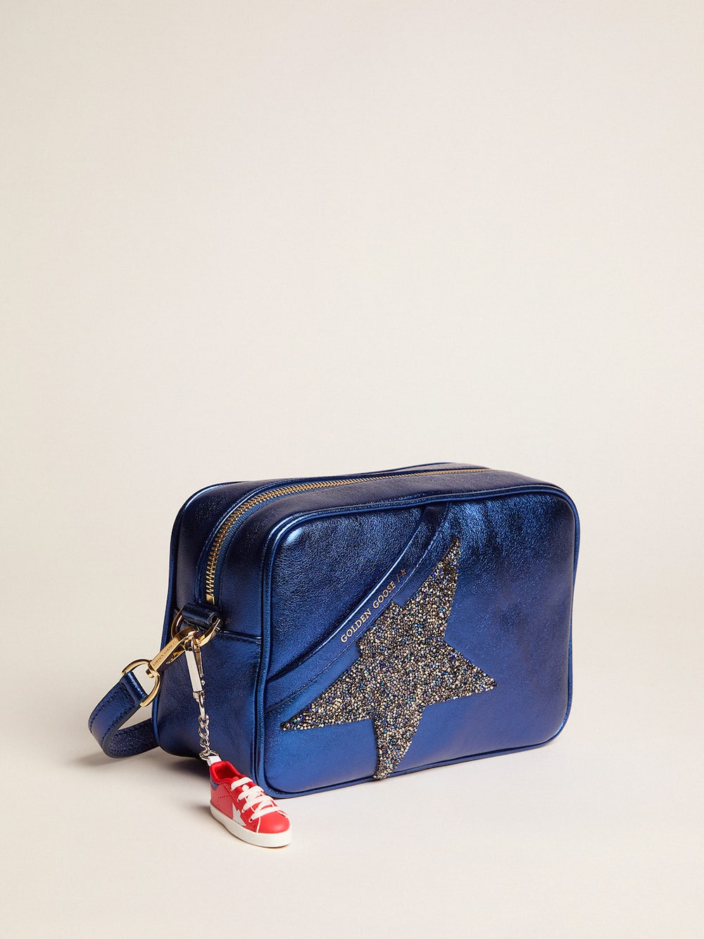 Golden Goose - Sac Star Bag en cuir lamé bleu avec étoile Swarovski in 