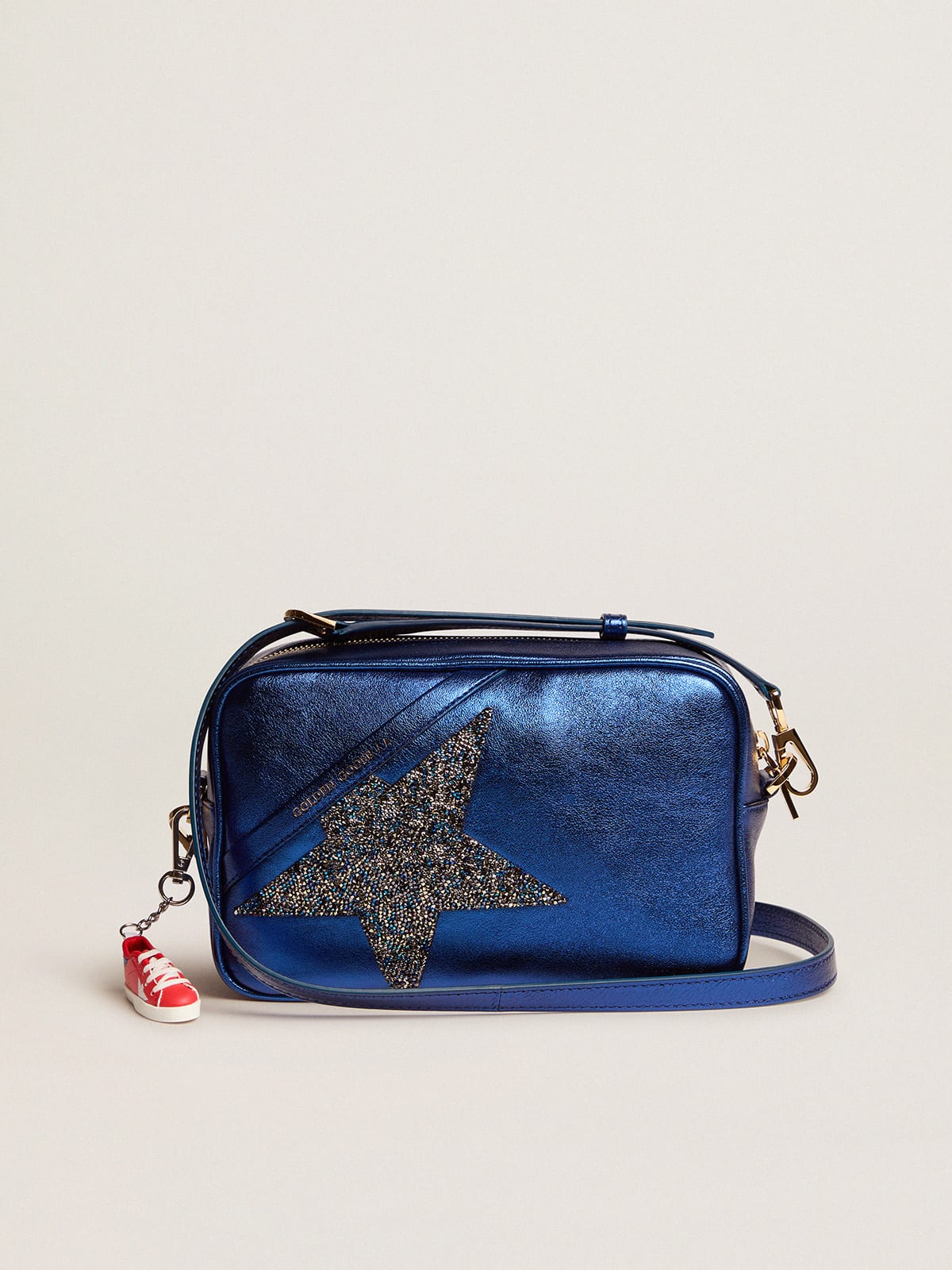 Golden Goose - Bolso Star Bag de piel laminada azul con estrella Swarovski in 