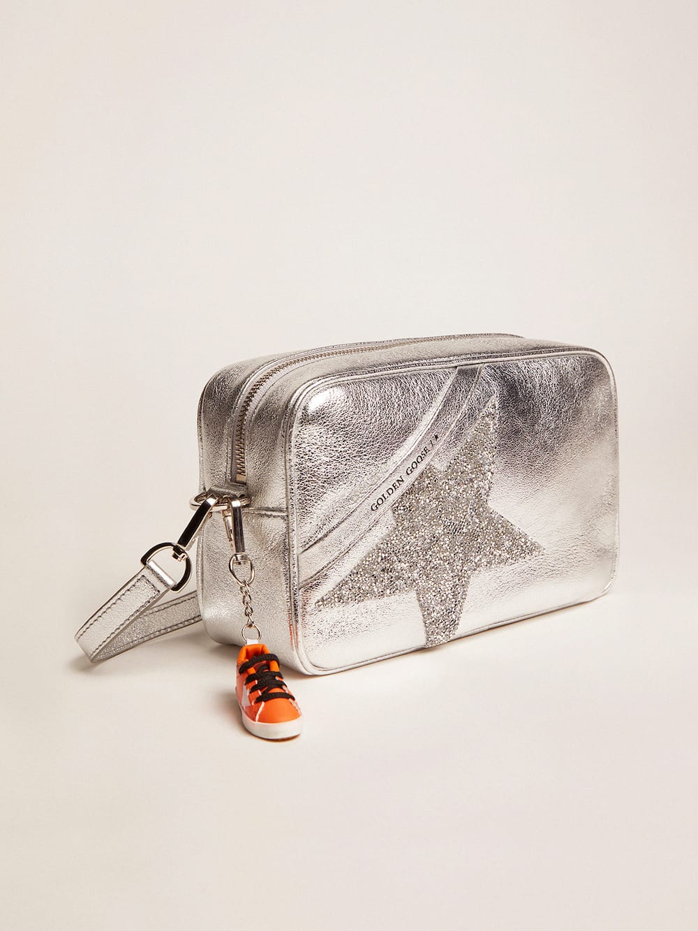 Golden Goose - Star Bag argenté en cuir lamé avec étoile en cristaux Swarovski in 