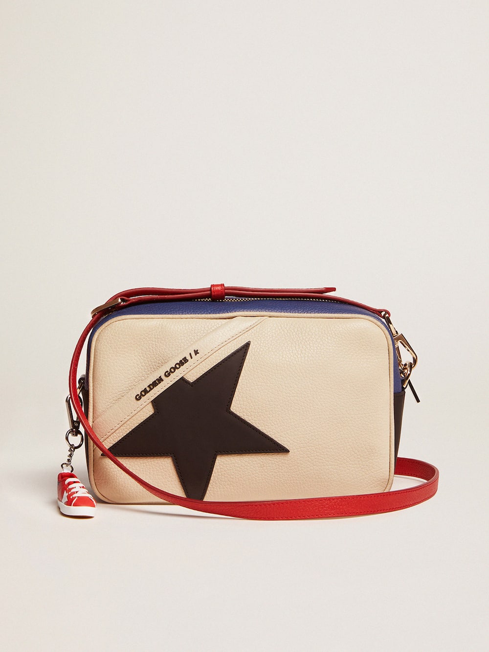 Golden Goose - Women's Star Bag in pebbled leather with black star in 