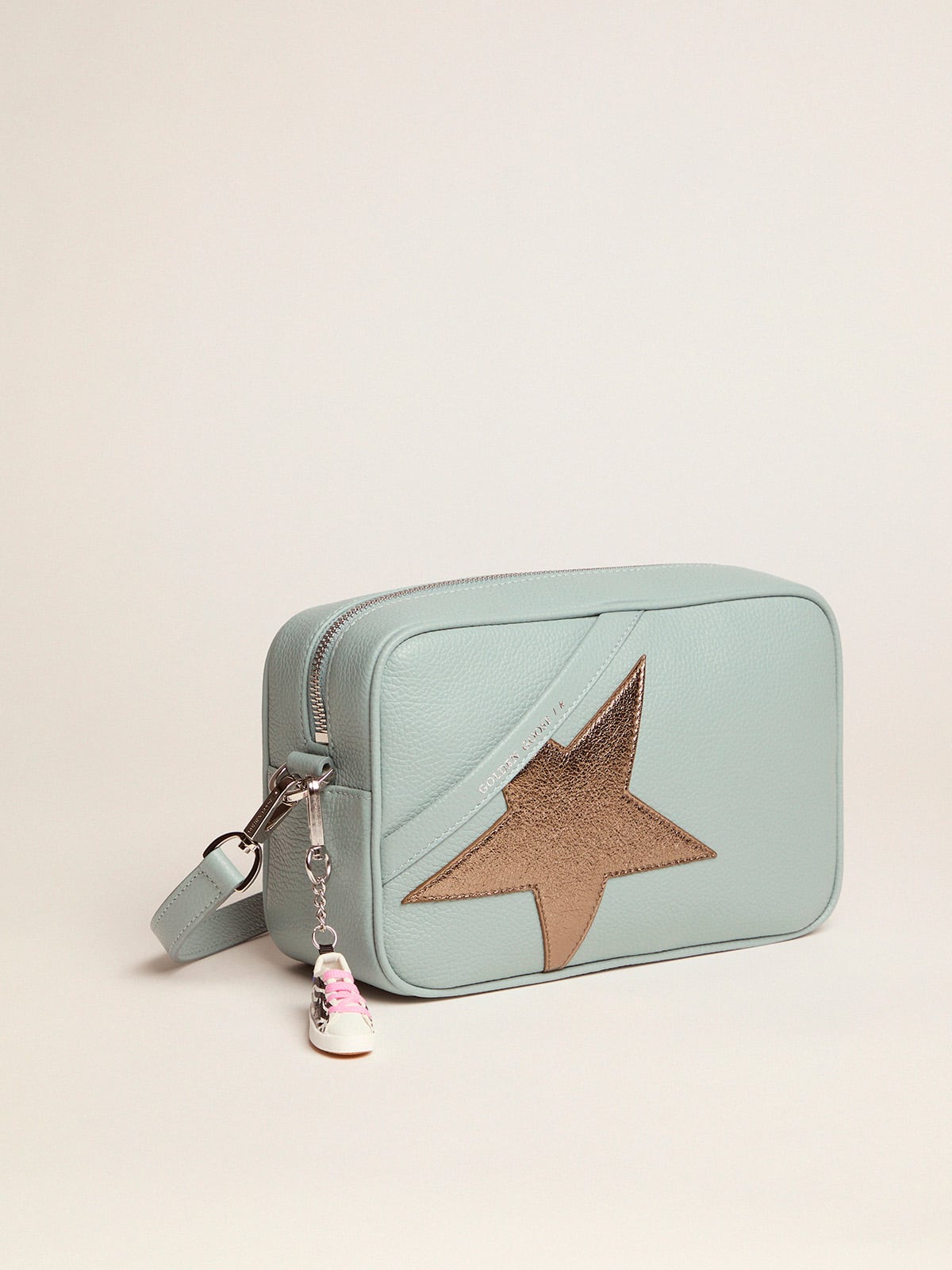 Golden Goose - Aquamarine Star Bag made of hammered leather with dark silver star in 