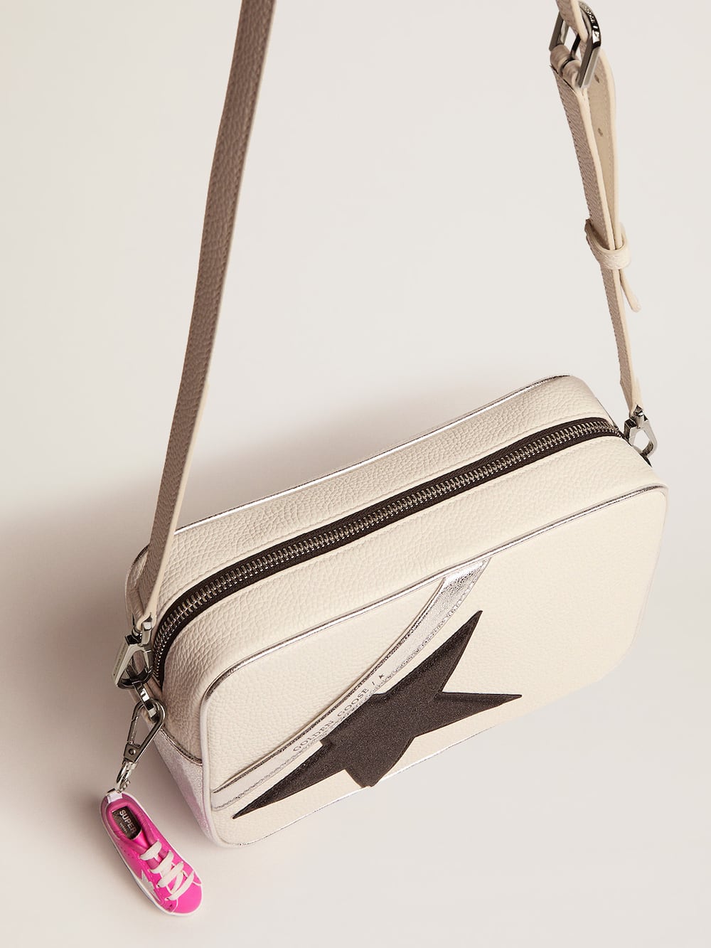 Golden Goose - Star Bag in white hammered leather, metallic silver trim and black glitter star in 