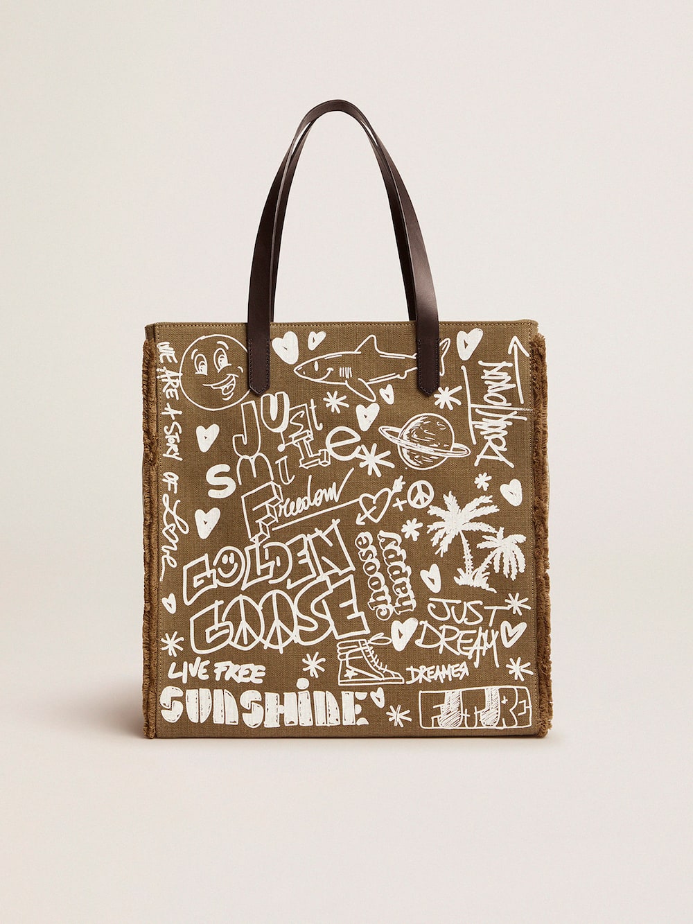 Golden Goose - Armeegrüne California Bag aus Tuch im Hochformat mit Graffiti in 