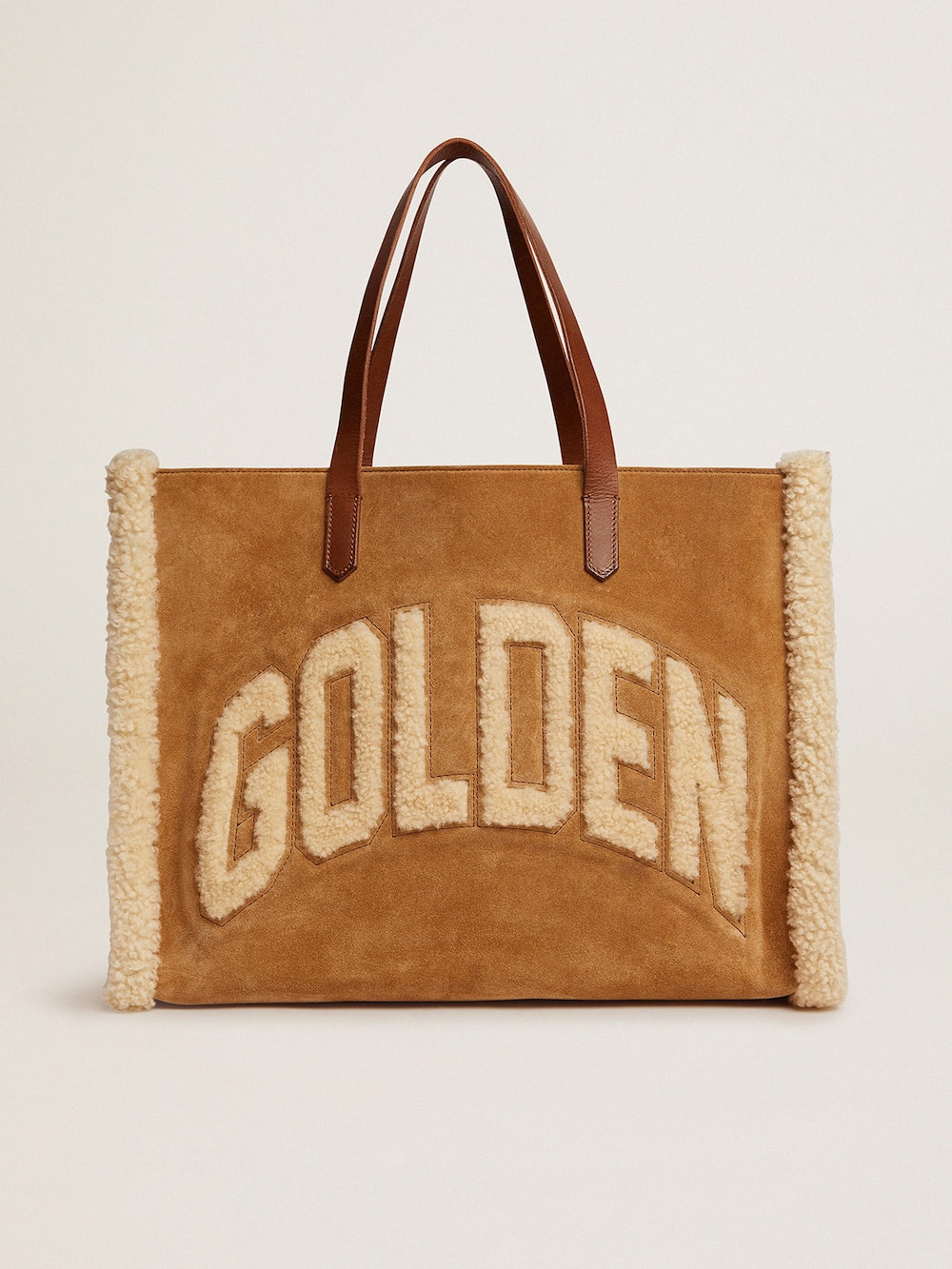 Golden Goose - California Bag aus Rauleder und Shearling im Querformat in 