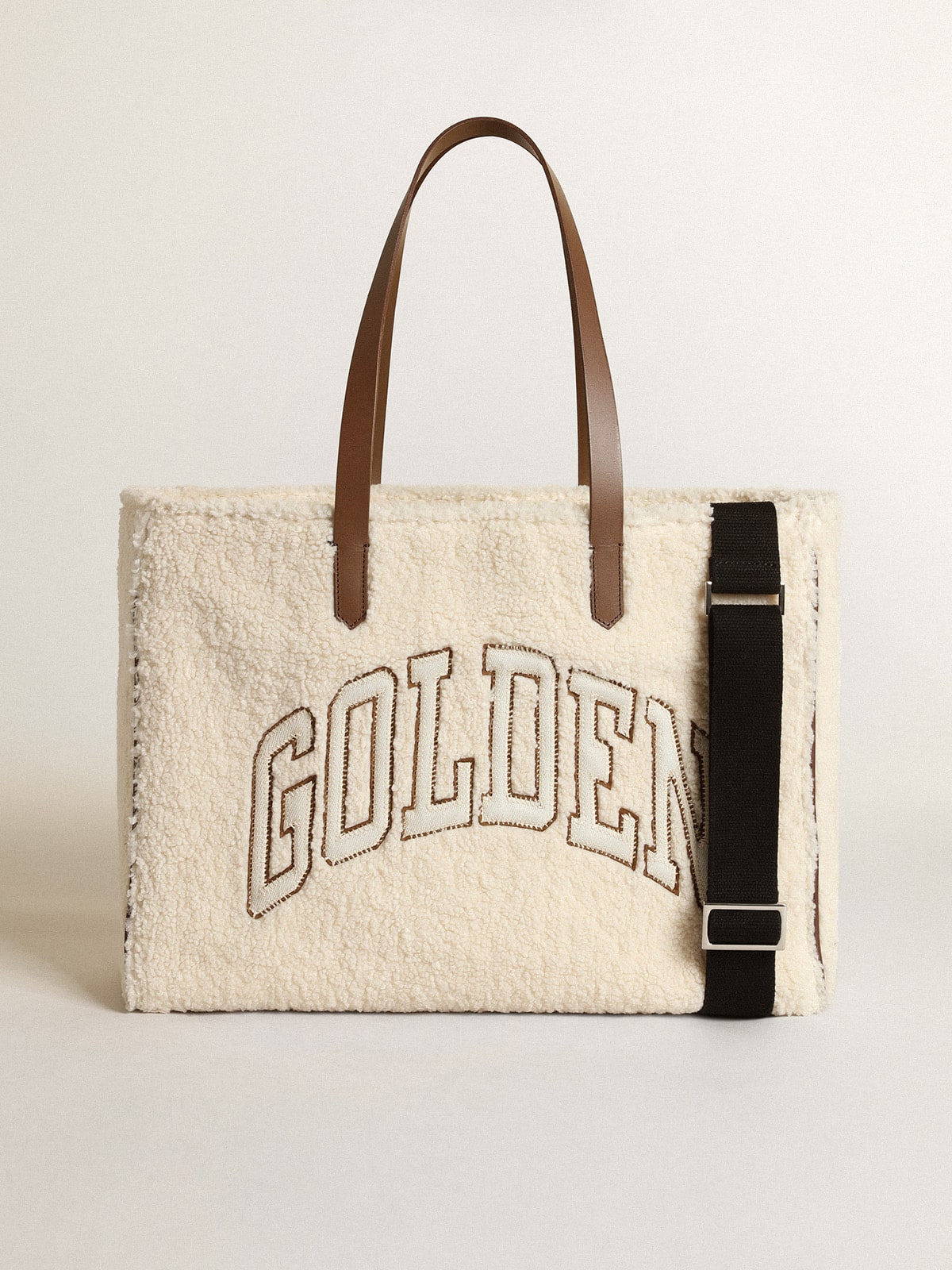 Golden Goose - Bolsa California feminina East-West de pele sintética in 