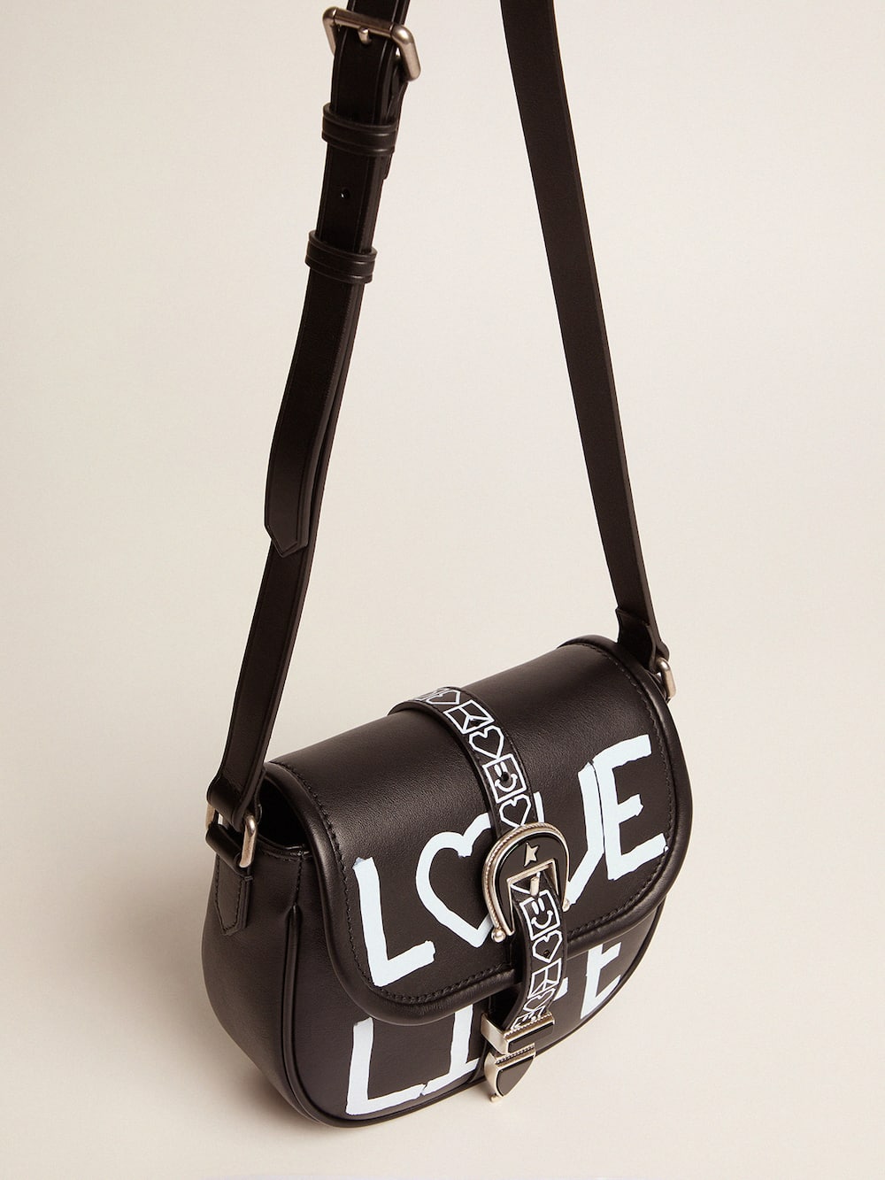 Golden Goose - Kleine schwarze Rodeo Bag aus Leder mit „Love Life“-Siebdruck in 