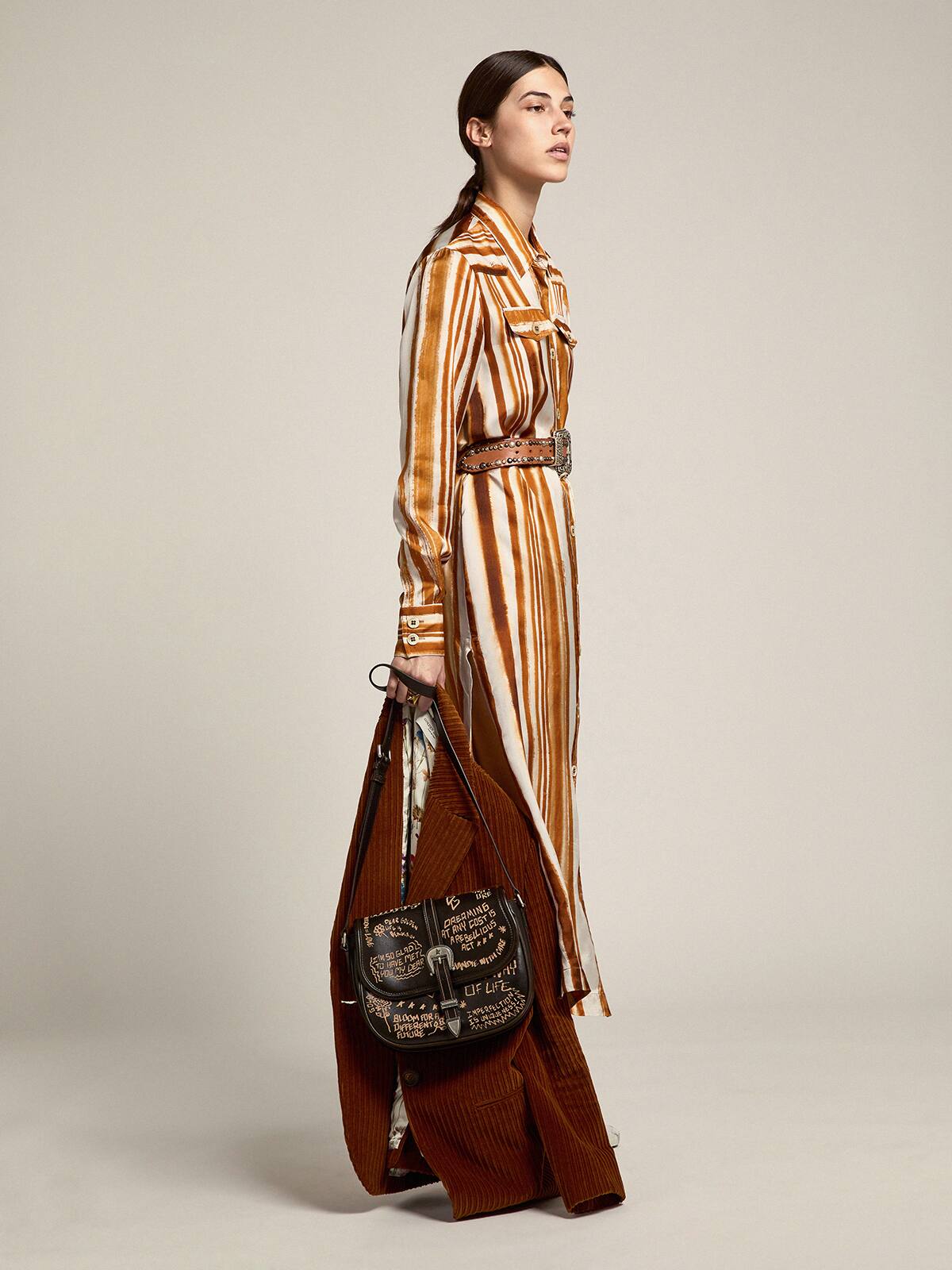 Golden Goose - Medium Rodeo Bag in black leather with contrasting lettering in 