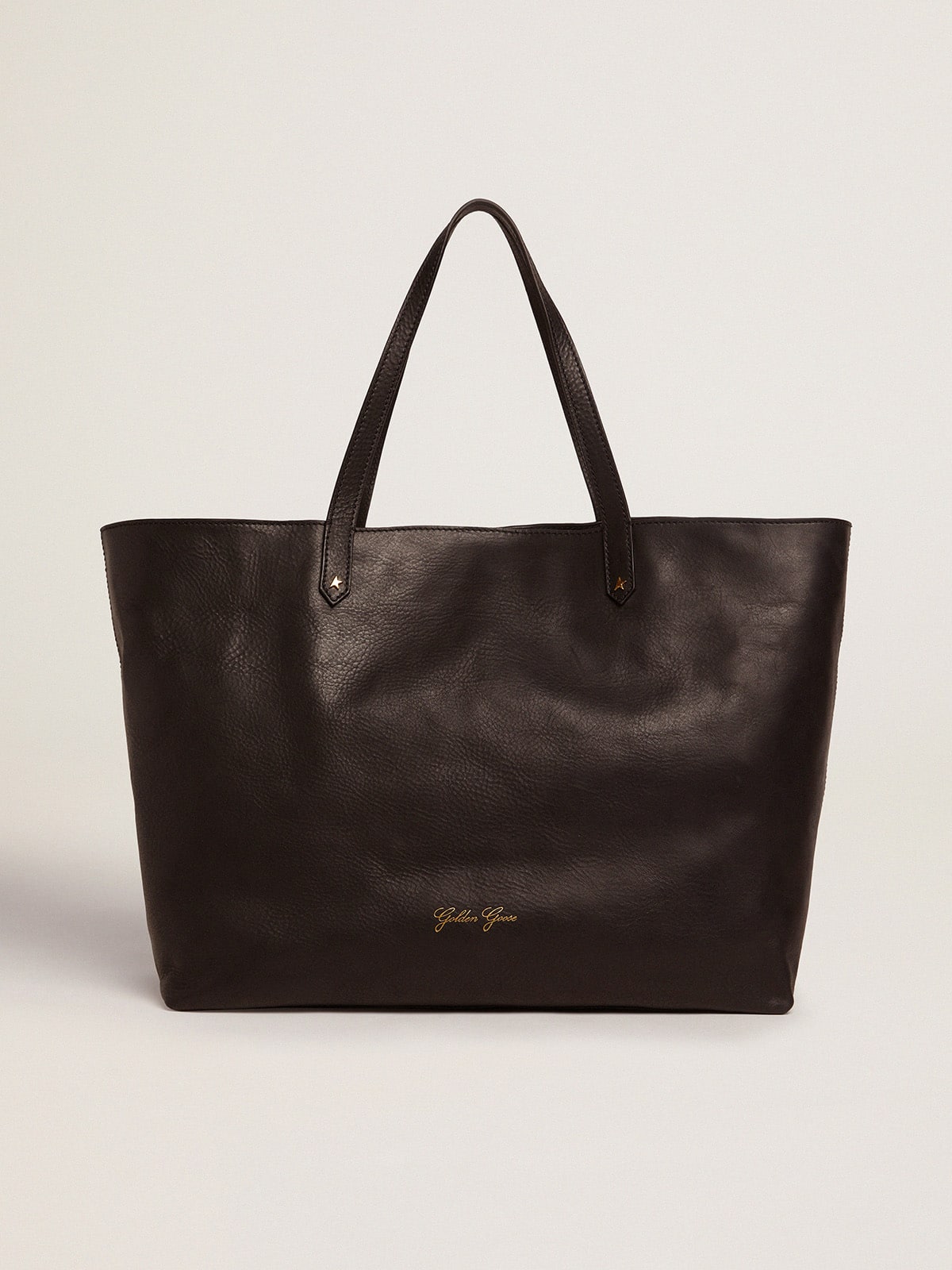 Golden Goose - Pasadena Bag in black hammered leather with gold logo on the front in 